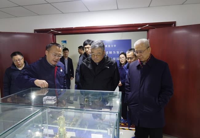 國機(jī)集團(tuán)黨委書記、董事長張曉侖到軸研所調(diào)研